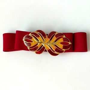 Enameled Buckle Stretch Belt